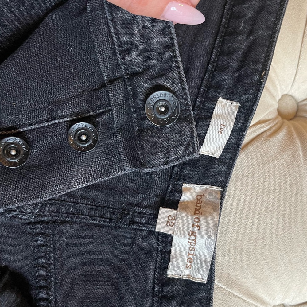 Band of Gypsies Eve Step Hem Denim miniskirt in Beat Fest Black